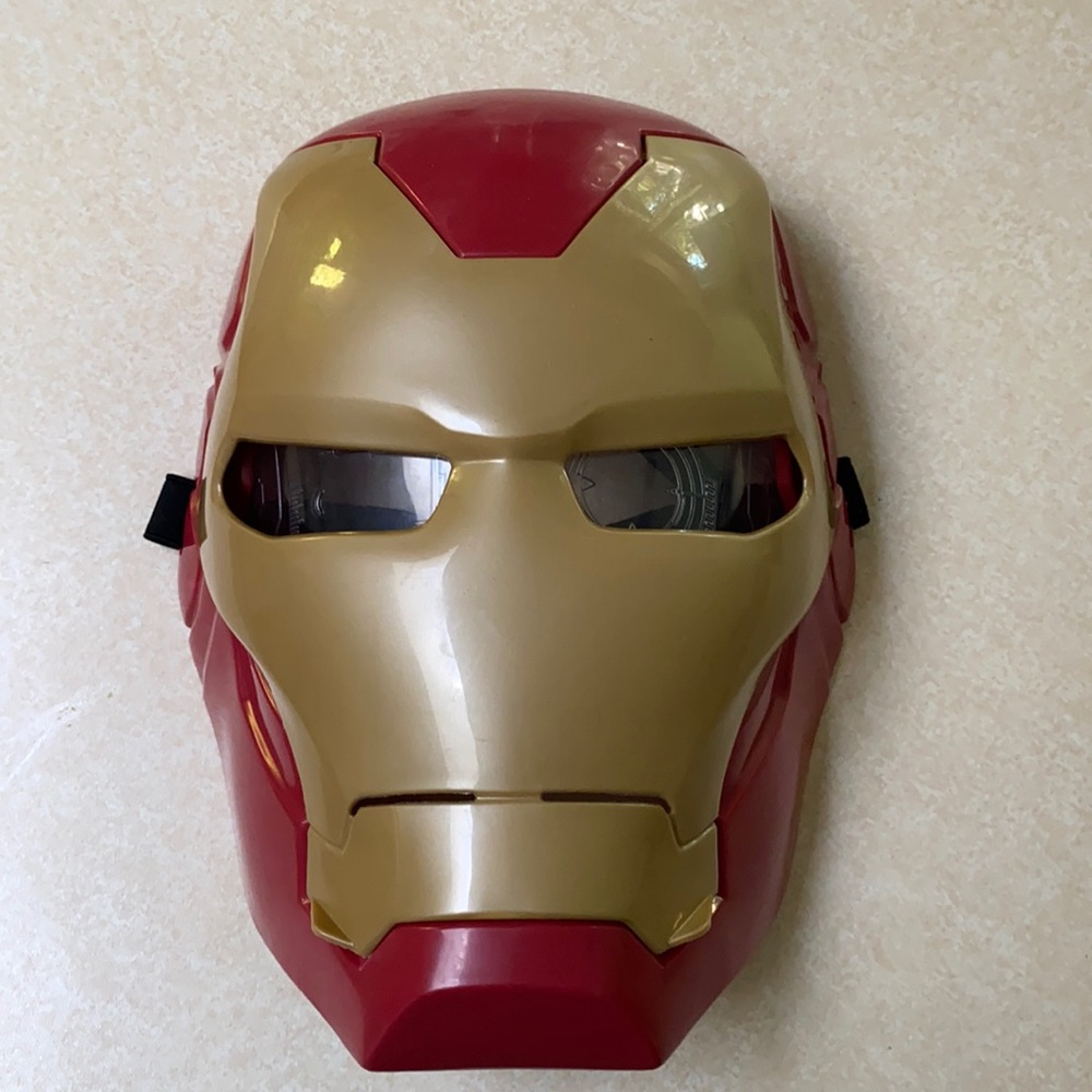 Iron man mask with blue light and adjustable straps GUC